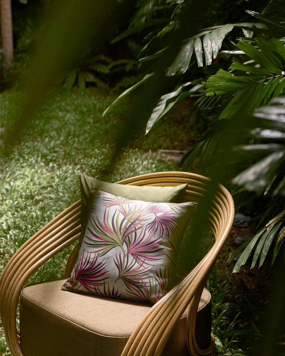 Banner grid image 3