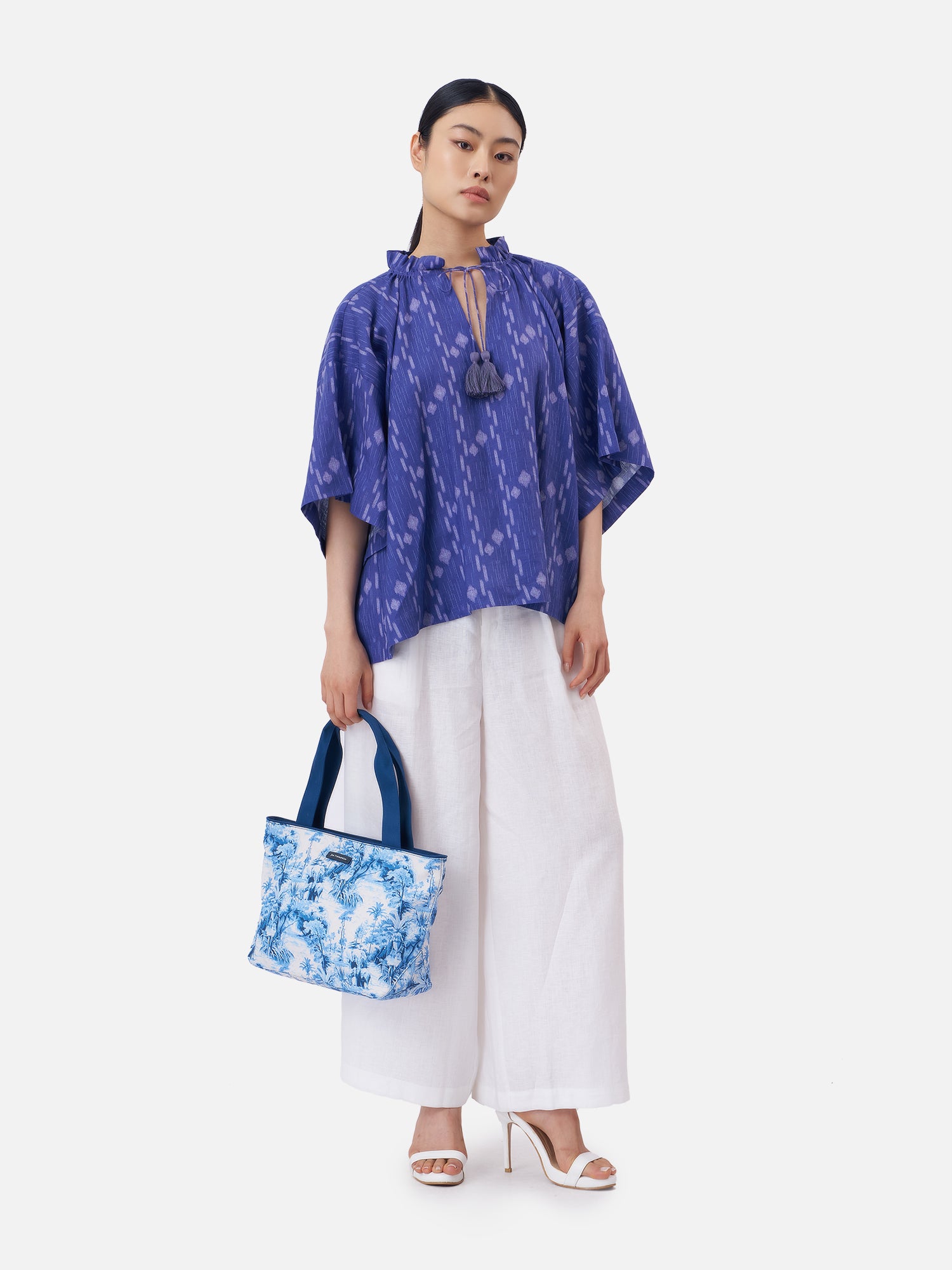 Elephant Amour Dickson Canvas Tote
